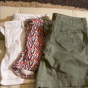 BUNDLE OF 3 PAIR SHORTS ..BE BOP,OLD NAVY,MAURICES G14